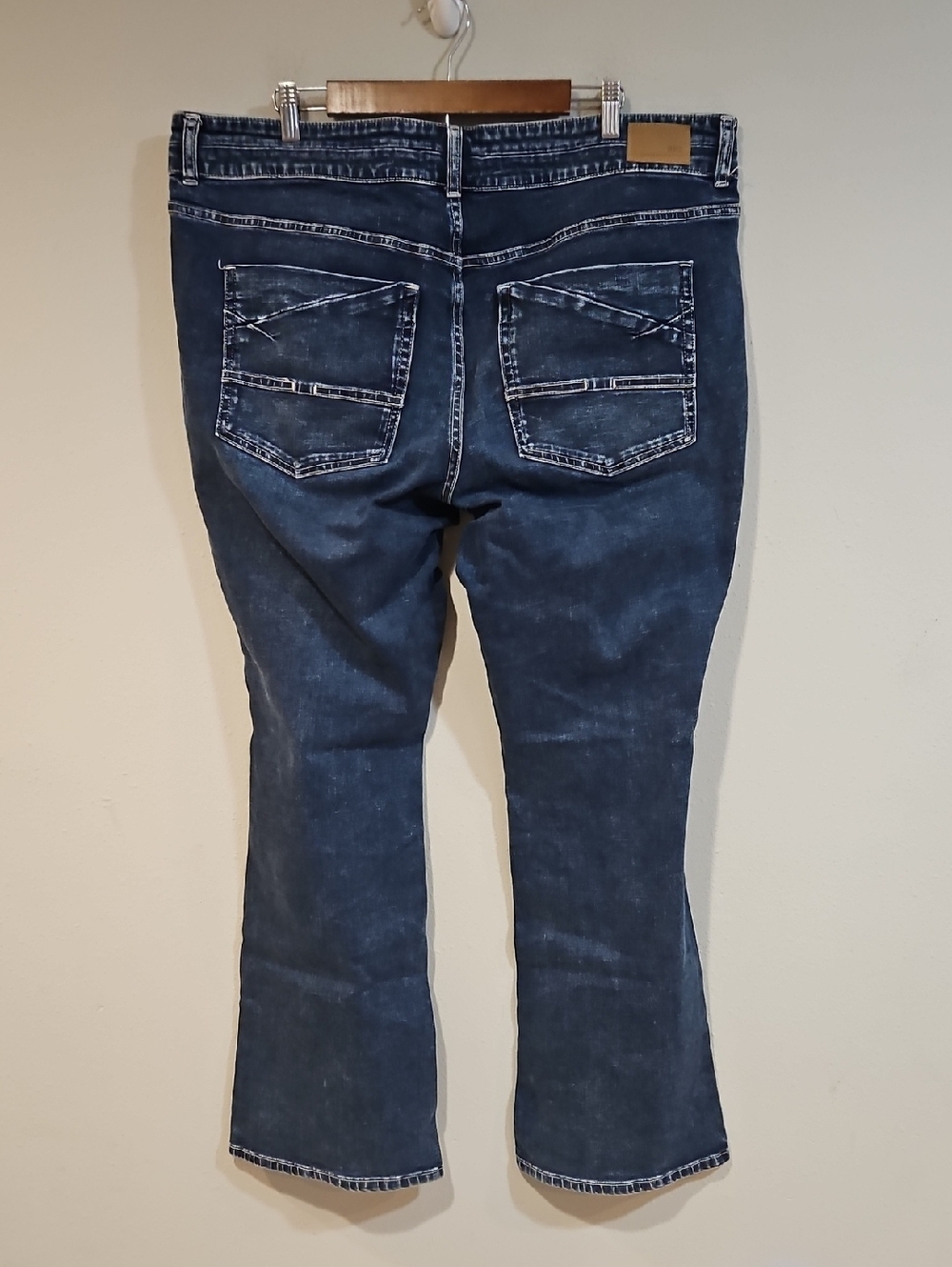 BKE Payton Mid Rise Bootcut - Picture 6 of 8